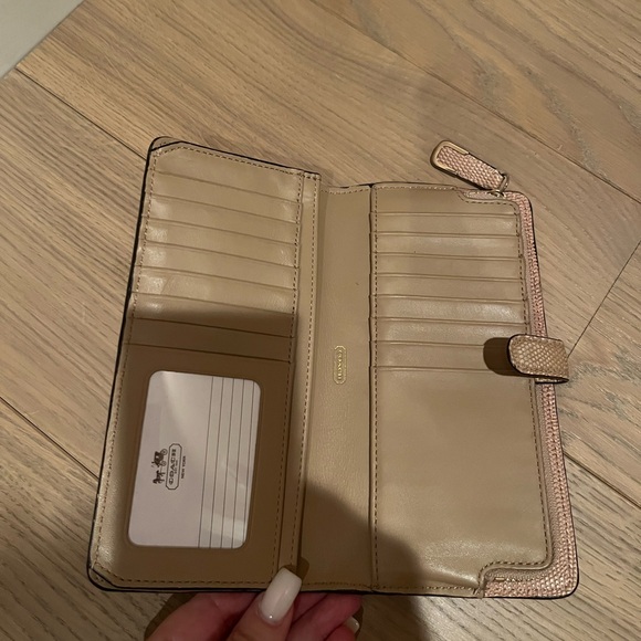 Coach Leather Wallet - Picture 3 of 12